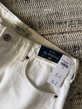 Abercrombie & Fitch White High-Rise Wide Leg Jeans 29 / 8R Curve Love